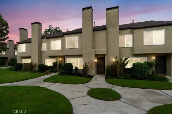 Fountain Valley, CA 92708,15890 Camo Bluff