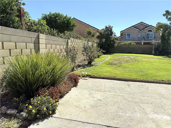 Cerritos, CA 90703,13822 Elgers