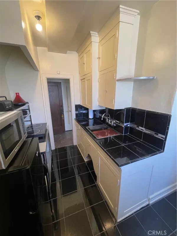 Long Beach, CA 90802,315 W 3rd ST #710