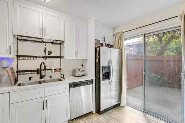 Van Nuys, CA 91405,7300 Lennox AVE #J5