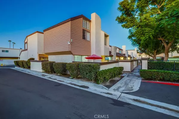 9678 Walker CT, Cypress, CA 90630