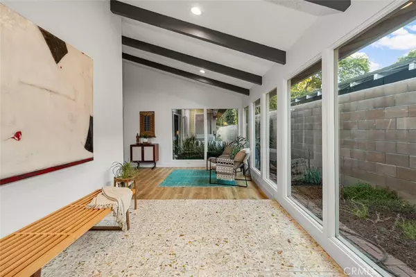 Long Beach, CA 90815,5360 E El Jardin ST