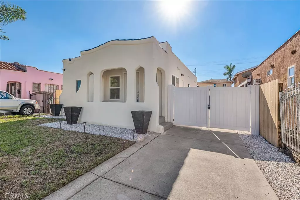 Los Angeles, CA 90044,622 W 99th