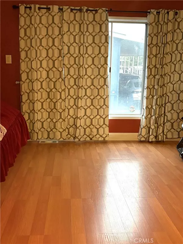 Carson, CA 90745,21111 Dolores ST