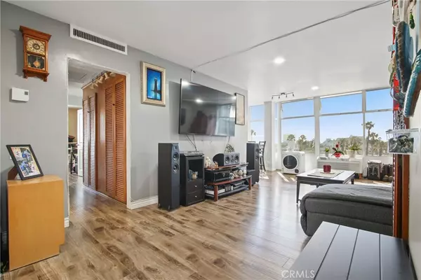 Long Beach, CA 90802,100 Atlantic #609