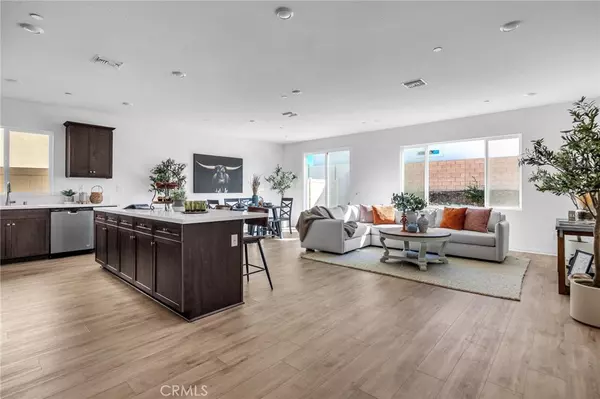 Lake Elsinore, CA 92530,4884 Sicily