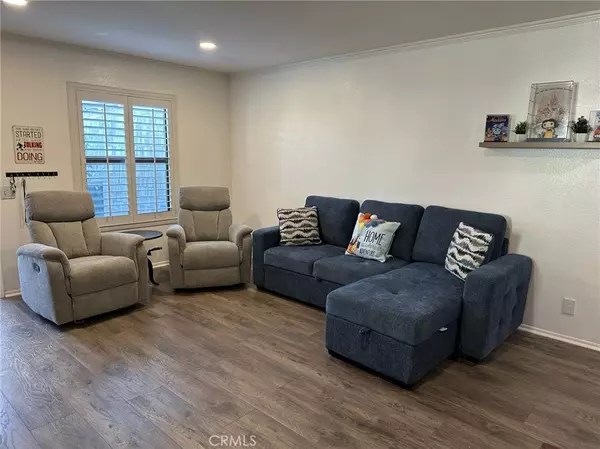 Cypress, CA 90630,9051 Cobblestone #40