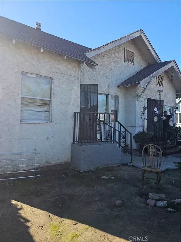 Los Angeles, CA 90003,210 85th place