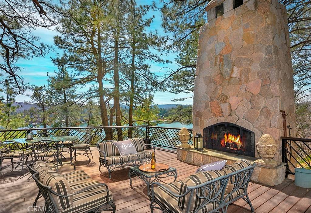 28119 N Shore RD, Lake Arrowhead, CA 92352