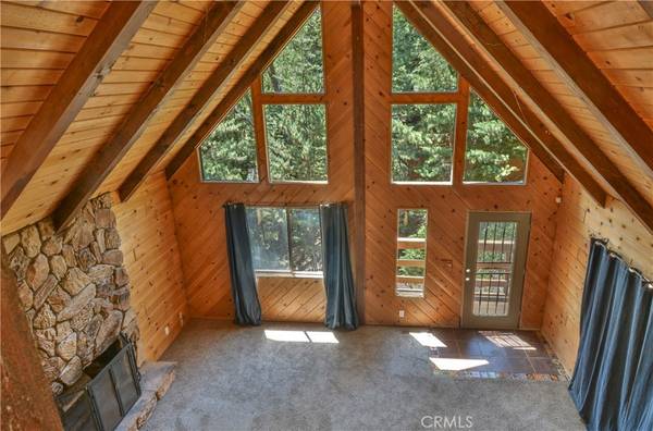 Twin Peaks, CA 92391,679 Oak DR