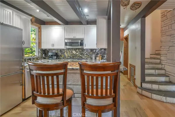 Lake Arrowhead, CA 92352,356 Sunset DR