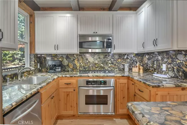 Lake Arrowhead, CA 92352,356 Sunset DR