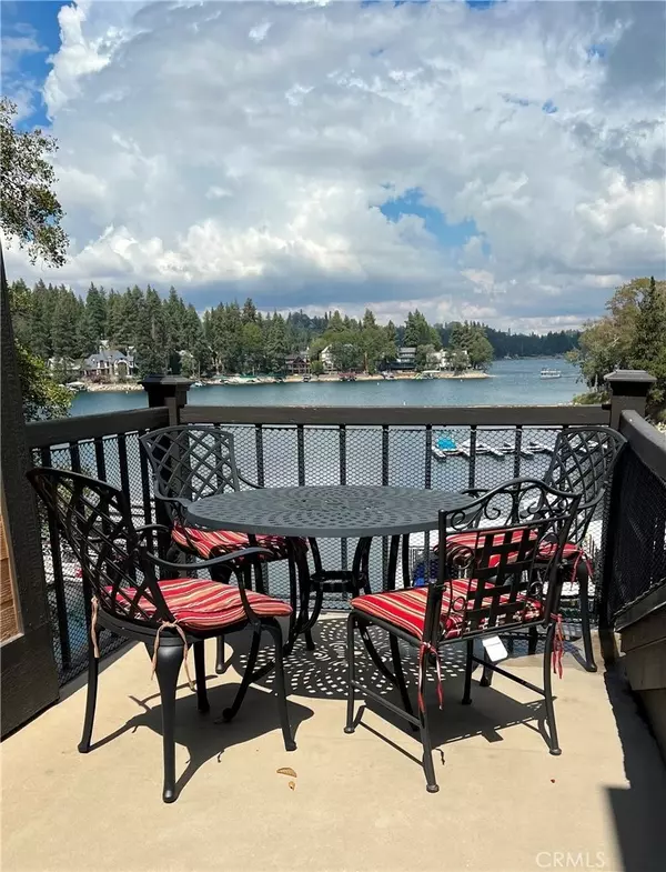 Lake Arrowhead, CA 92352,4 Village Bay #F