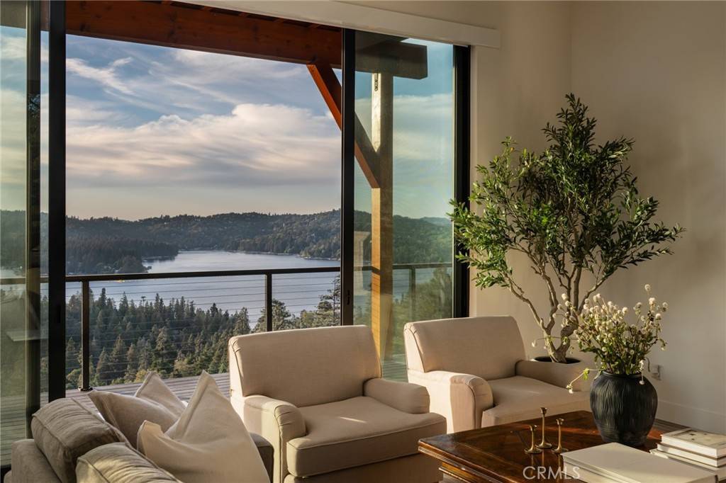 Lake Arrowhead, CA 92352,292 Ponderosa Peak RD