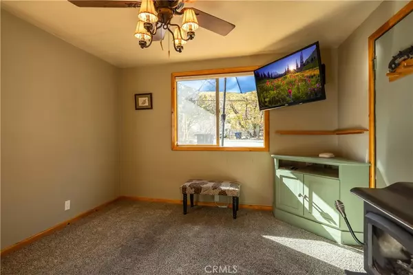 Sugarloaf, CA 92386,435 Moreno LN