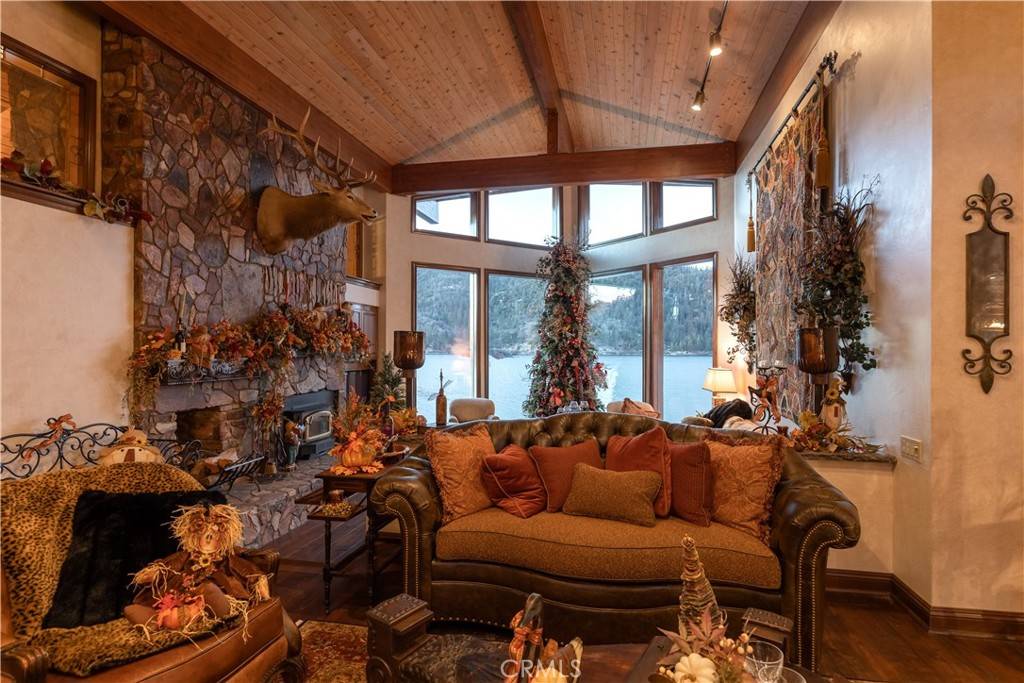 Big Bear Lake, CA 92315,655 Cove DR