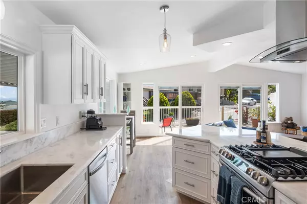 San Pedro, CA 90732,2275 W 25th ST #8
