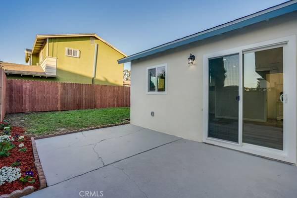 933 E Meadbrook ST, Carson, CA 90746