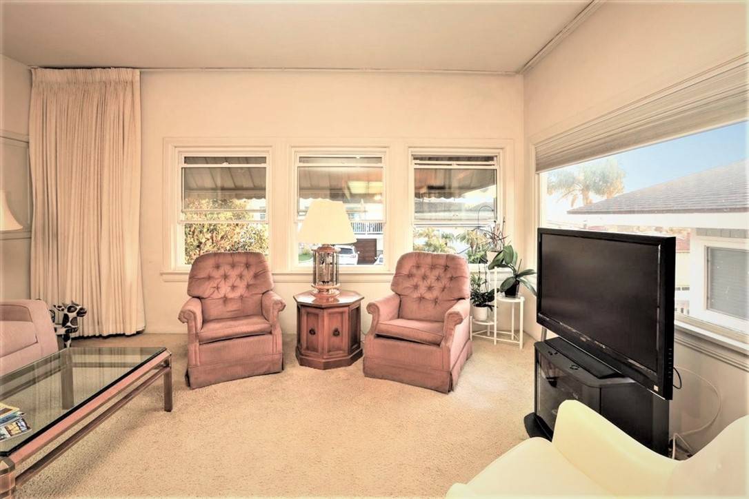 Hermosa Beach, CA 90254,915 9th ST