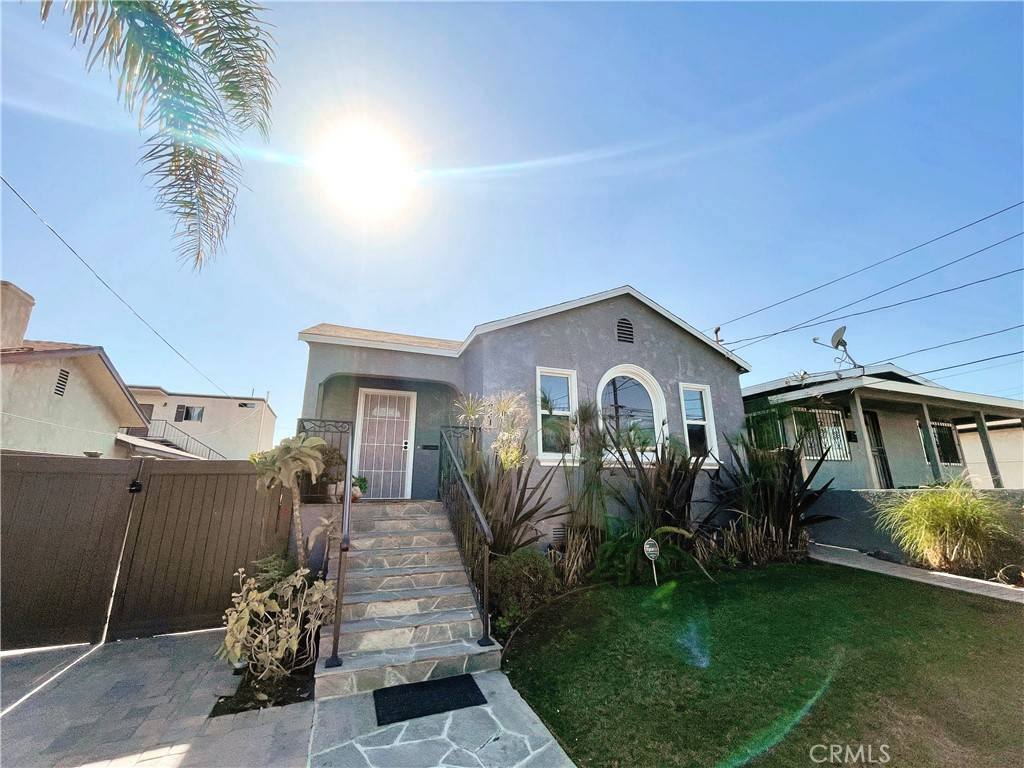 San Pedro, CA 90731,951 W Crestwood AVE
