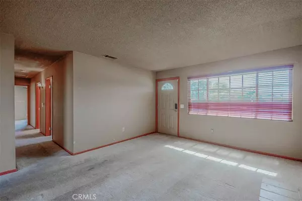 Victorville, CA 92394,14976 Flora LN