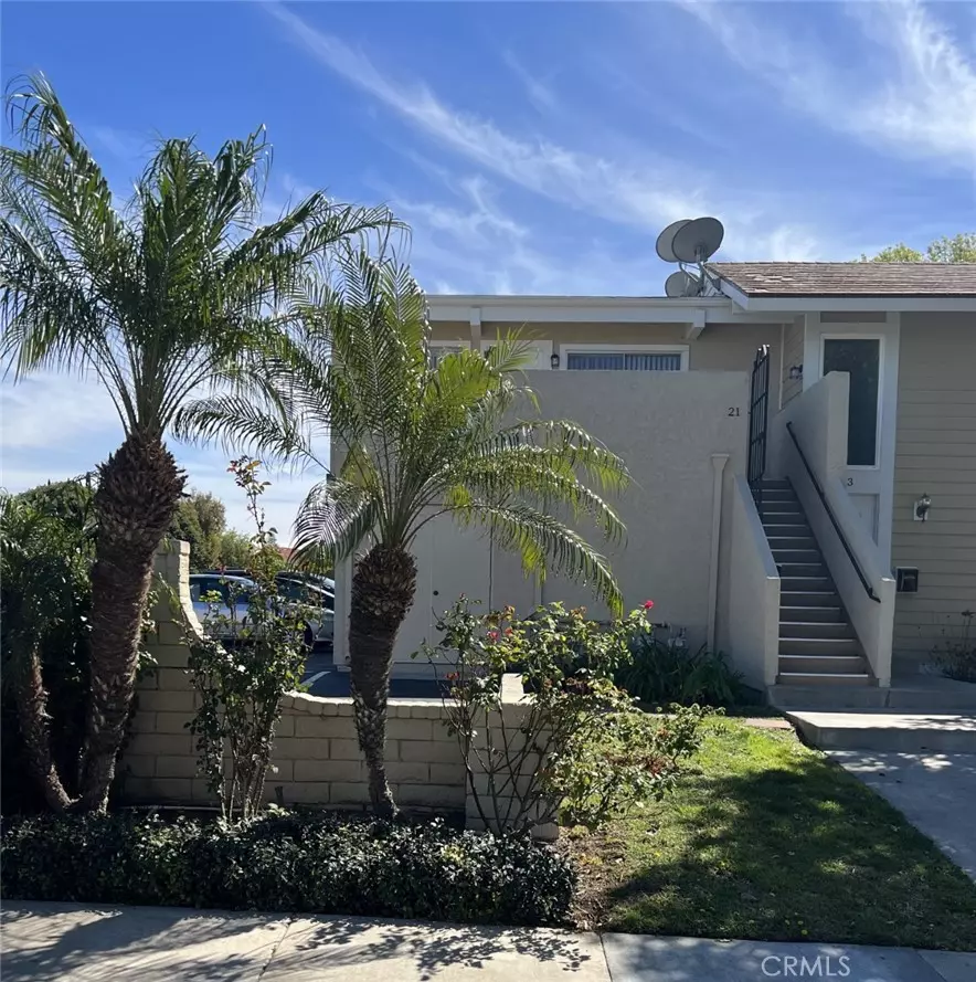 Irvine, CA 92604,21 Kazan ST #8
