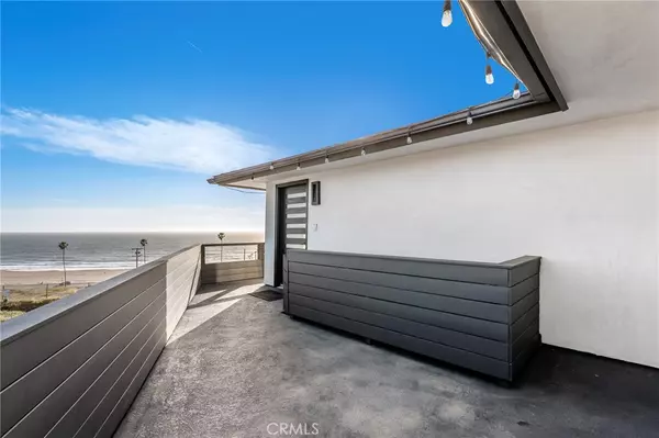 Playa Del Rey, CA 90293,7611 Rindge AVE