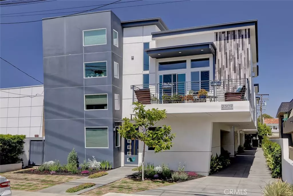 Redondo Beach, CA 90278,2307 Vanderbilt Lane #B