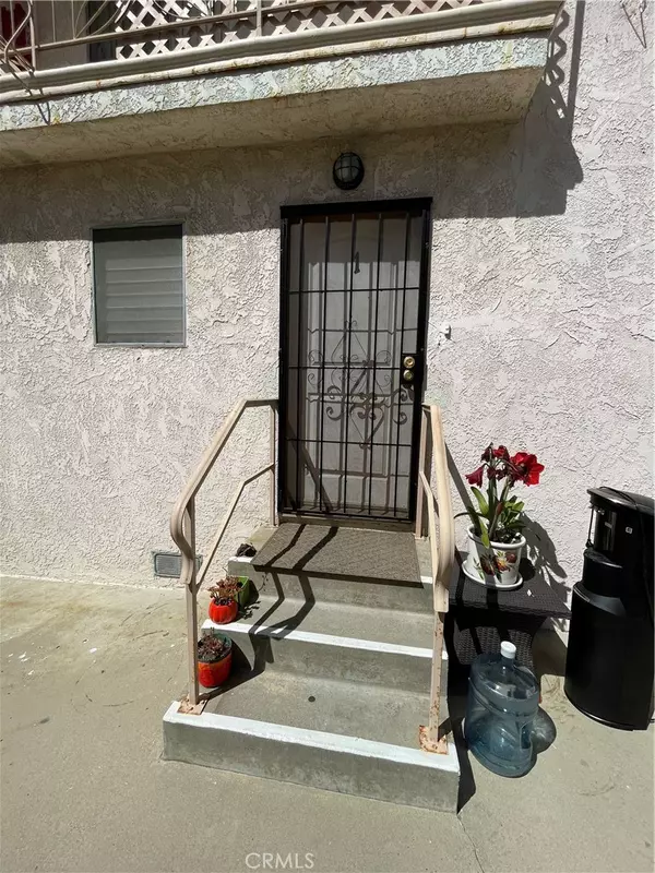 San Pedro, CA 90731,721 W 39th ST