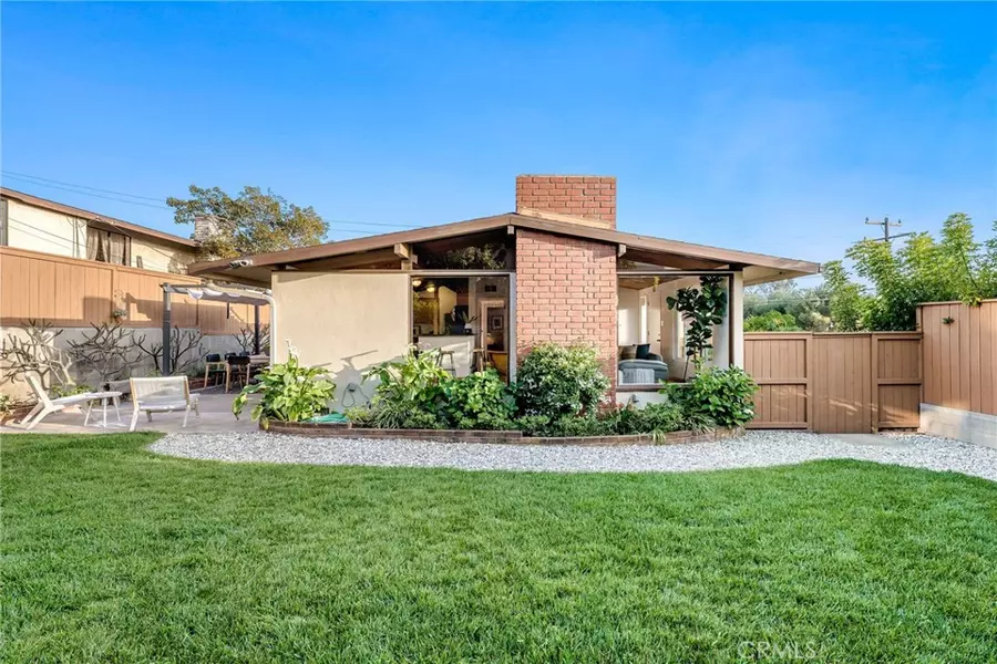 611 25th ST, Hermosa Beach, CA 90254