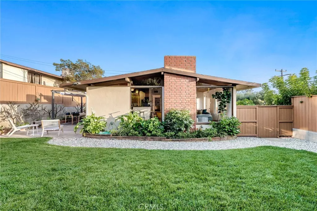Hermosa Beach, CA 90254,611 25th ST