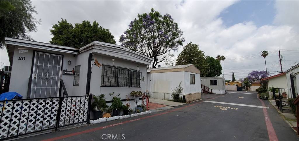 Bell Gardens, CA 90201,5907 Florence AVE