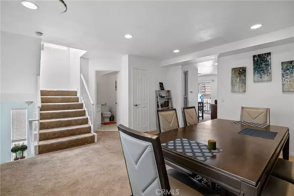 Hawthorne, CA 90250,13729 Doty AVE