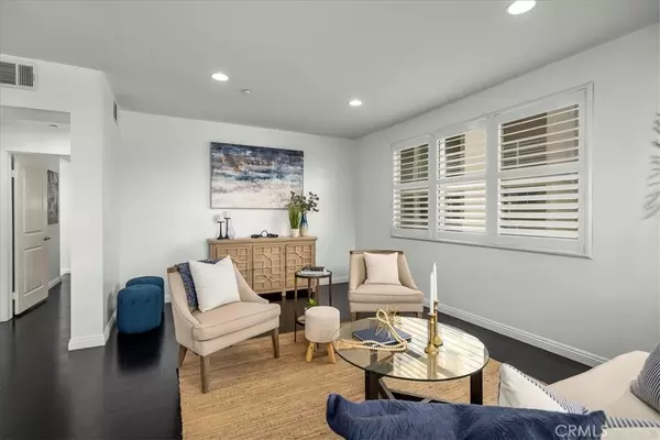 Hawthorne, CA 90250,13028 Central Avenue #201