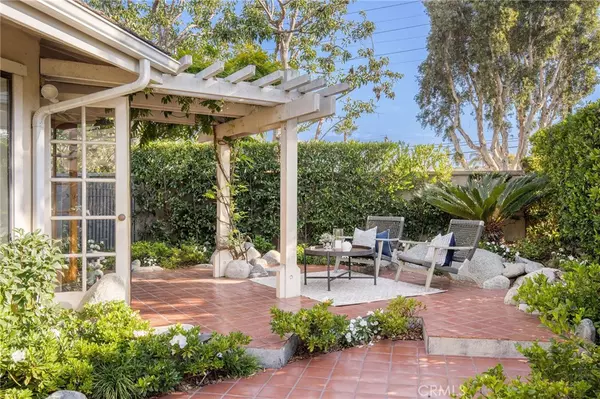 14 Malaga Place East,  Manhattan Beach,  CA 90266