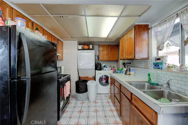 Harbor City, CA 90710,1127 255th ST