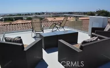 Hermosa Beach, CA 90254,704 7th ST