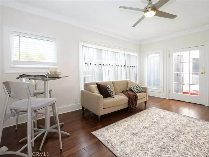 932 2nd ST E #1, Long Beach, CA 90802