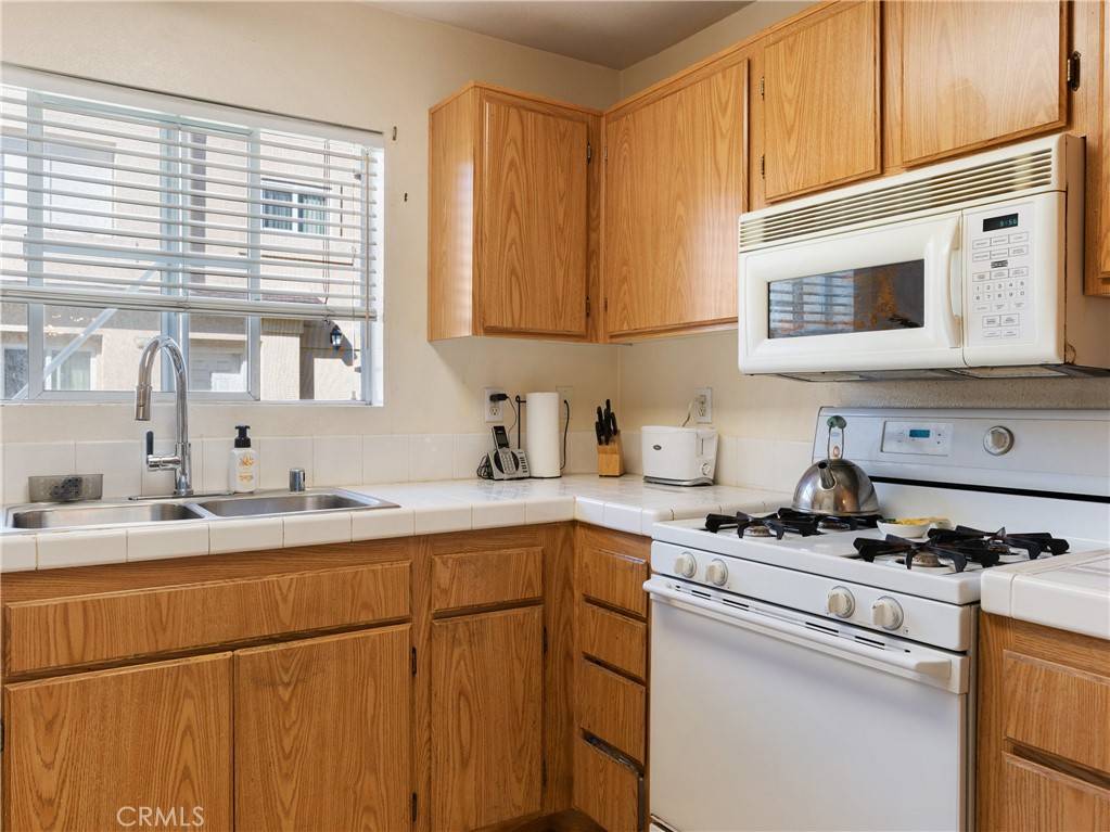 Harbor City, CA 90710,1061 Harbor Heights Dr. #G