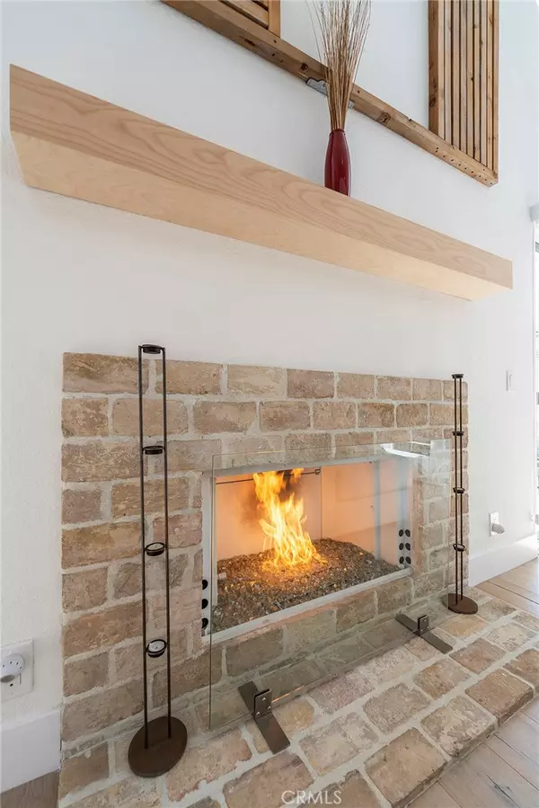 Hermosa Beach, CA 90254,703 4th ST #B