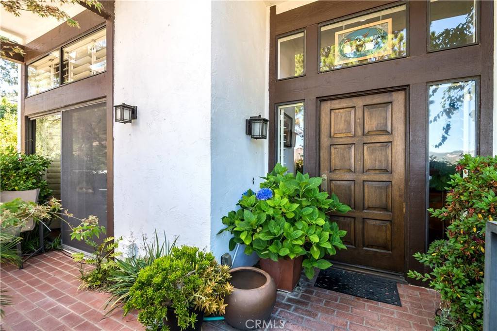 Pacific Palisades, CA 90272,1830 Palisades DR