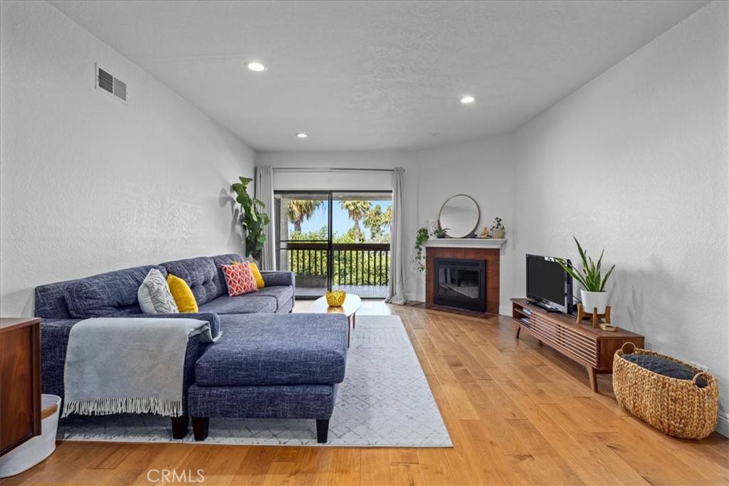 Signal Hill, CA 90755,2001 E 21st ST #332