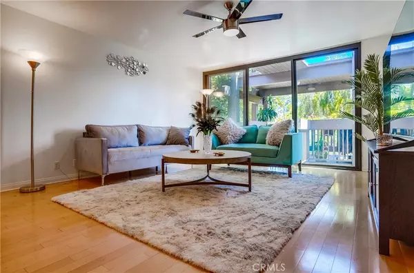 Playa Del Rey, CA 90293,7765 W 91st ST #F3102