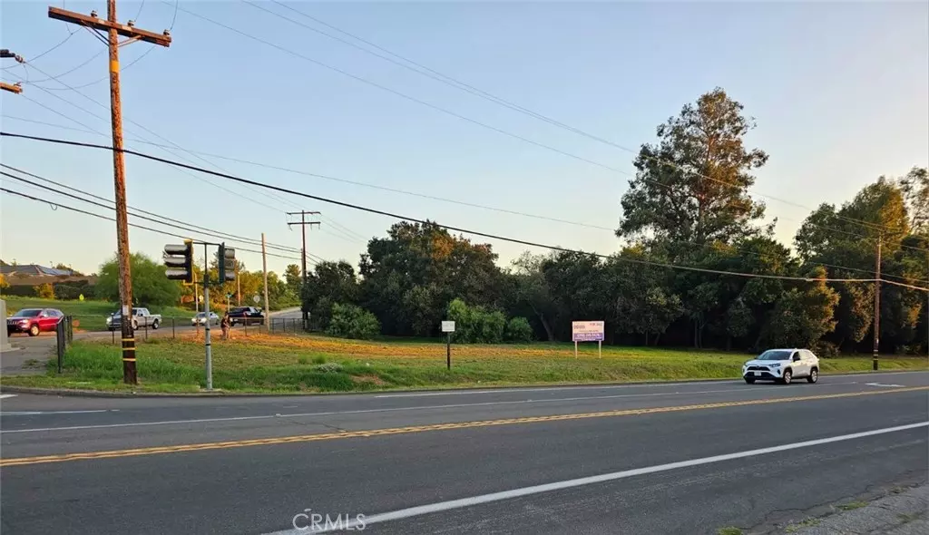 Fallbrook, CA 92028,0 Mission RD