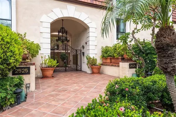 Palos Verdes Estates, CA 90274,2525 Via Campesina #407