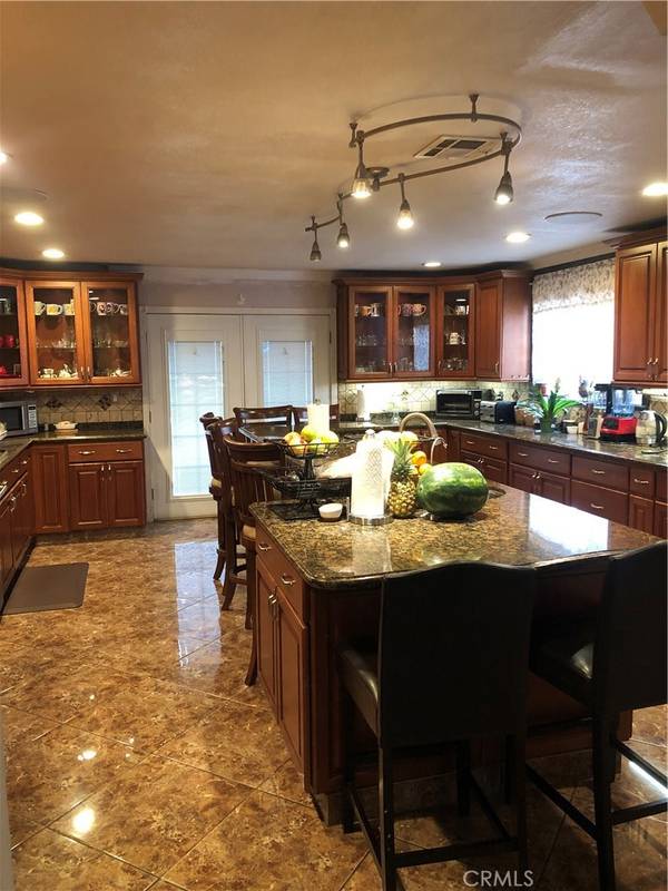 Paramount, CA 90723,15559 Gundry AVE