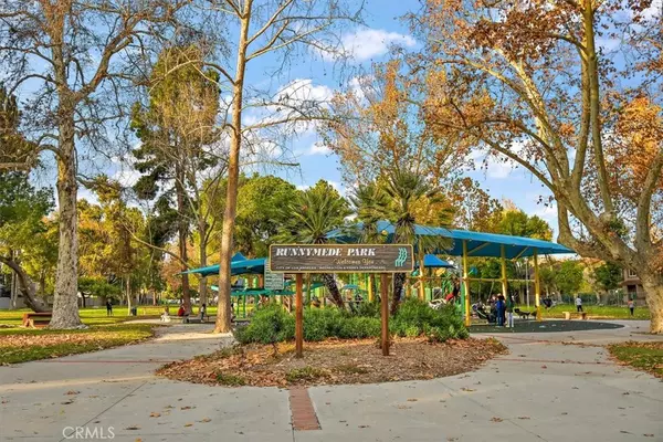Winnetka, CA 91306,20134 Leadwell ST #313