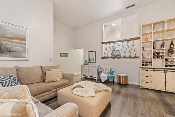 609 Meyer LN #17,  Redondo Beach,  CA 90278