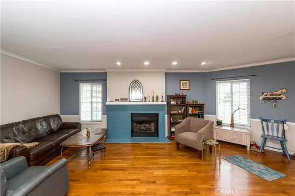 Phillips Ranch, CA 91766,3 Town And Country RD #213