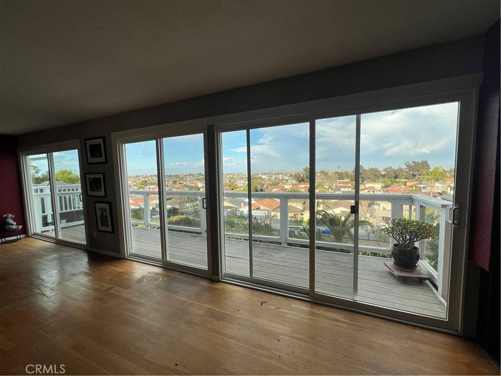 Redondo Beach, CA 90277,416 N Prospect AVE